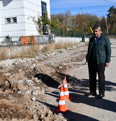 Patnos'ta İzinsiz Kazılarla Mücadele:Patnos Belediye Başkanı Abdulhalık  Taşkın'dan Sert Tepki ve Net Uyarı