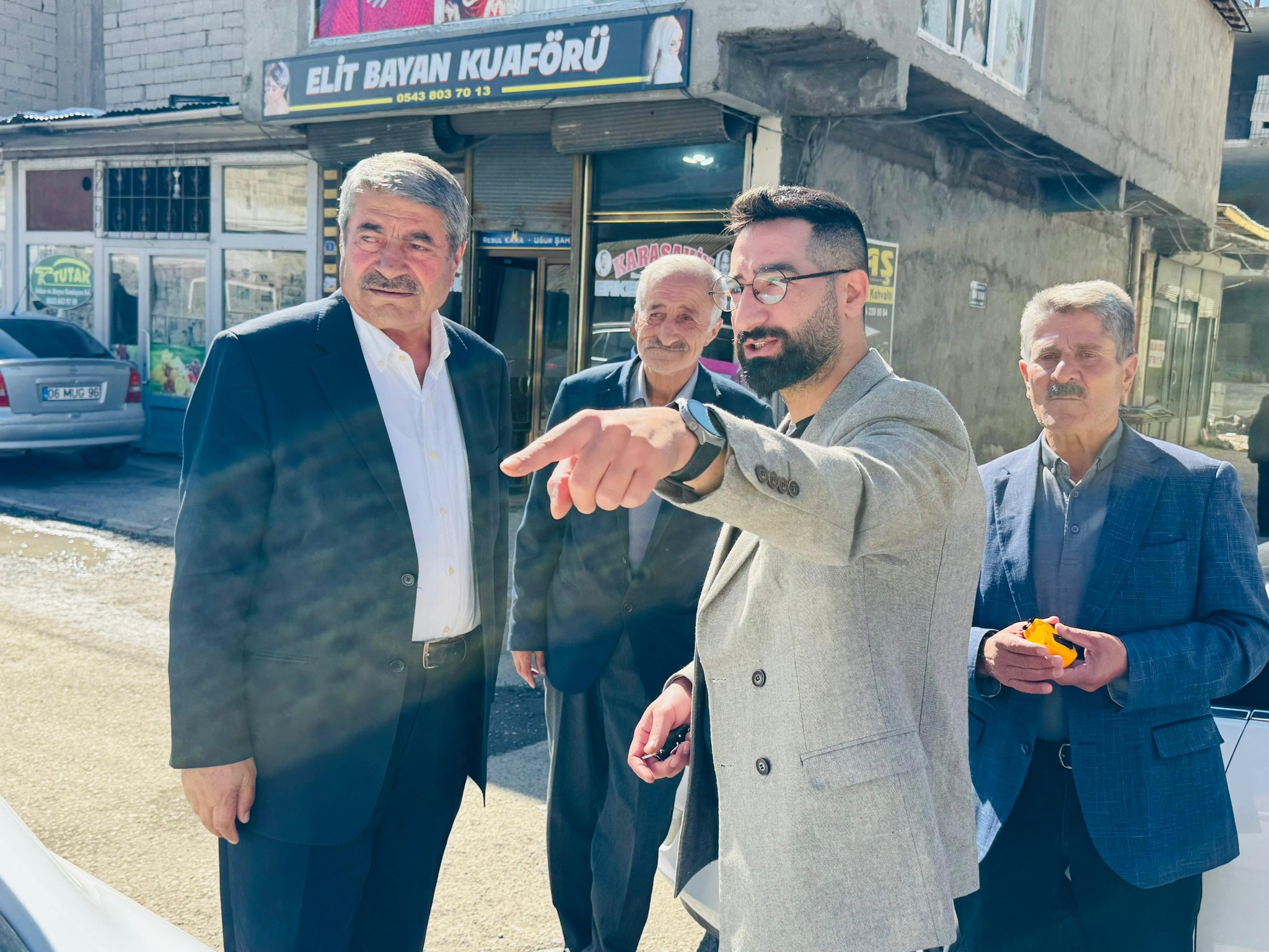  14 Nisan Caddesi Sahadayız, milletimizin yanındayız.