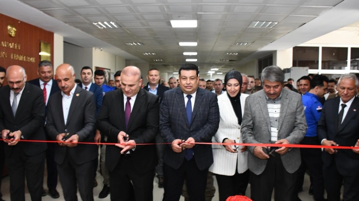 Patnos L Tipi Kapalı Cezaevi'nde El Emeği Göz Nuru Eserler Sergilendi