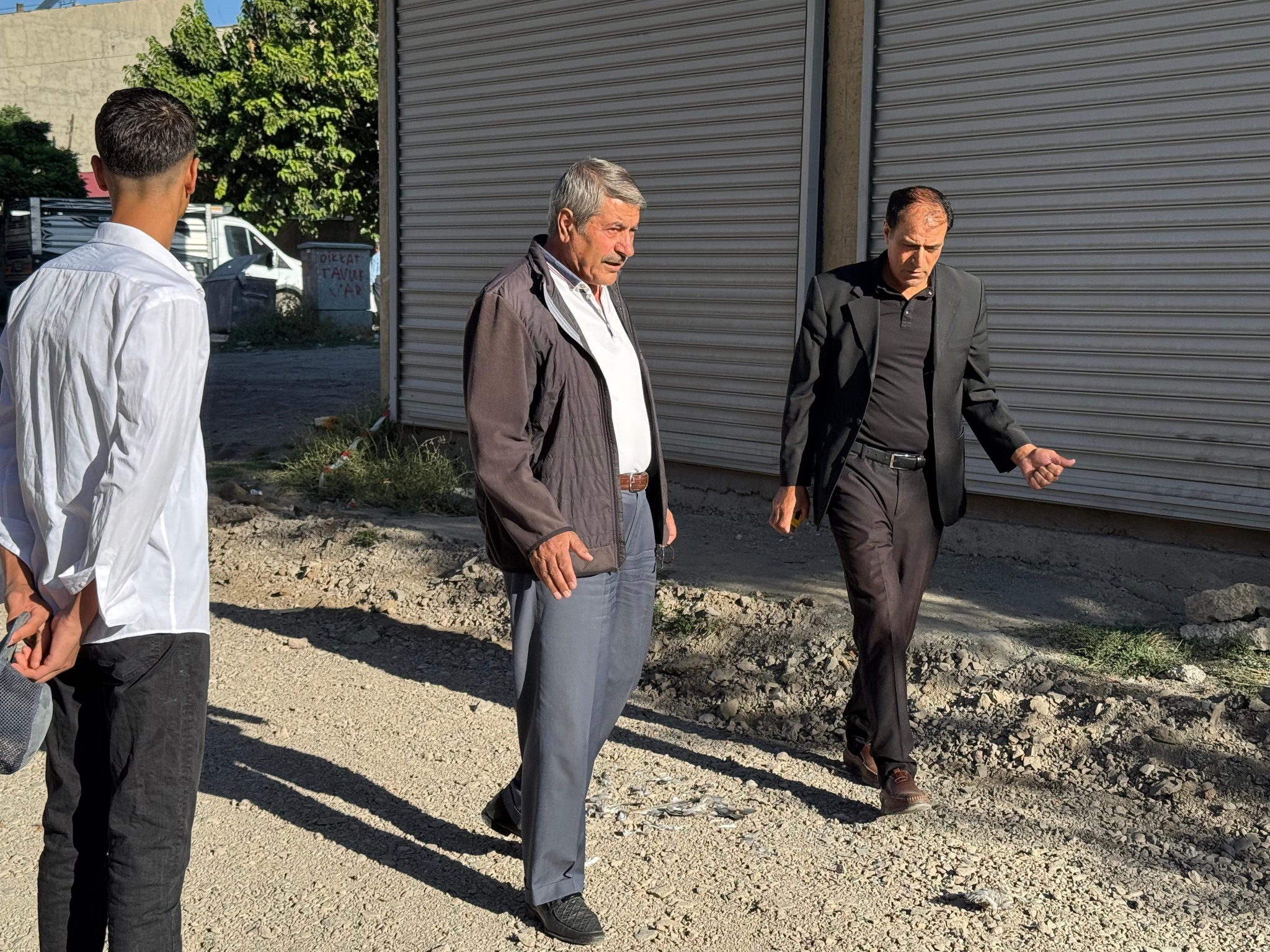 Sadece yolları yenilemiyoruz, yeni yollar da açıyoruz. 